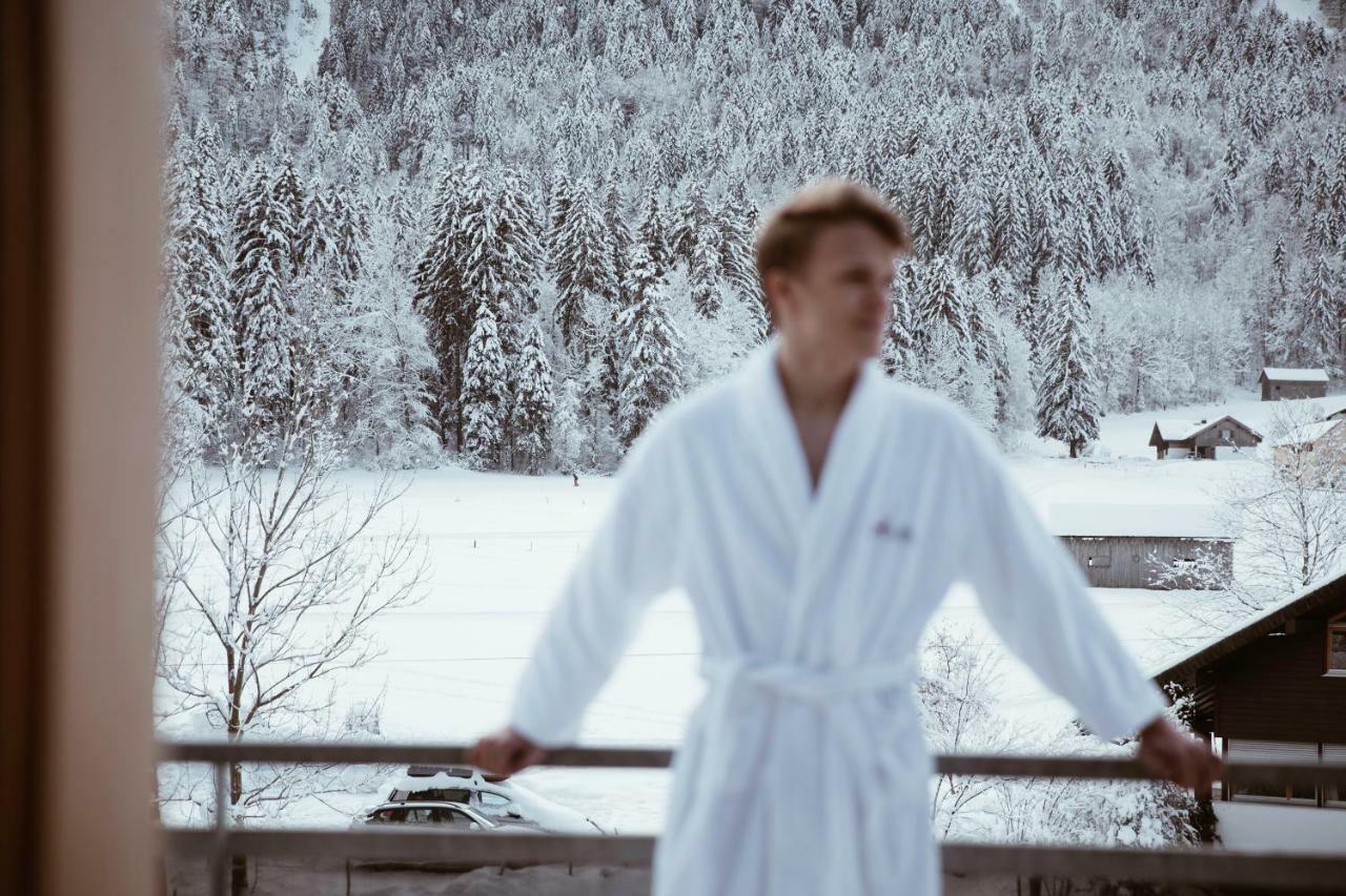 Hotel Hubertus Mellau Gmbh Exteriör bild